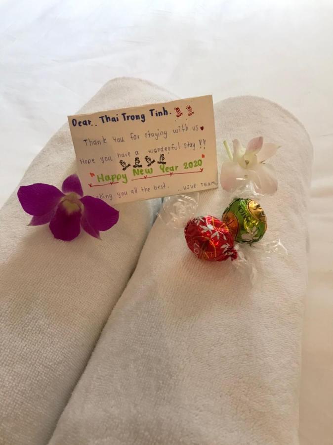 Vive Silom Hotell Bangkok Exteriör bild